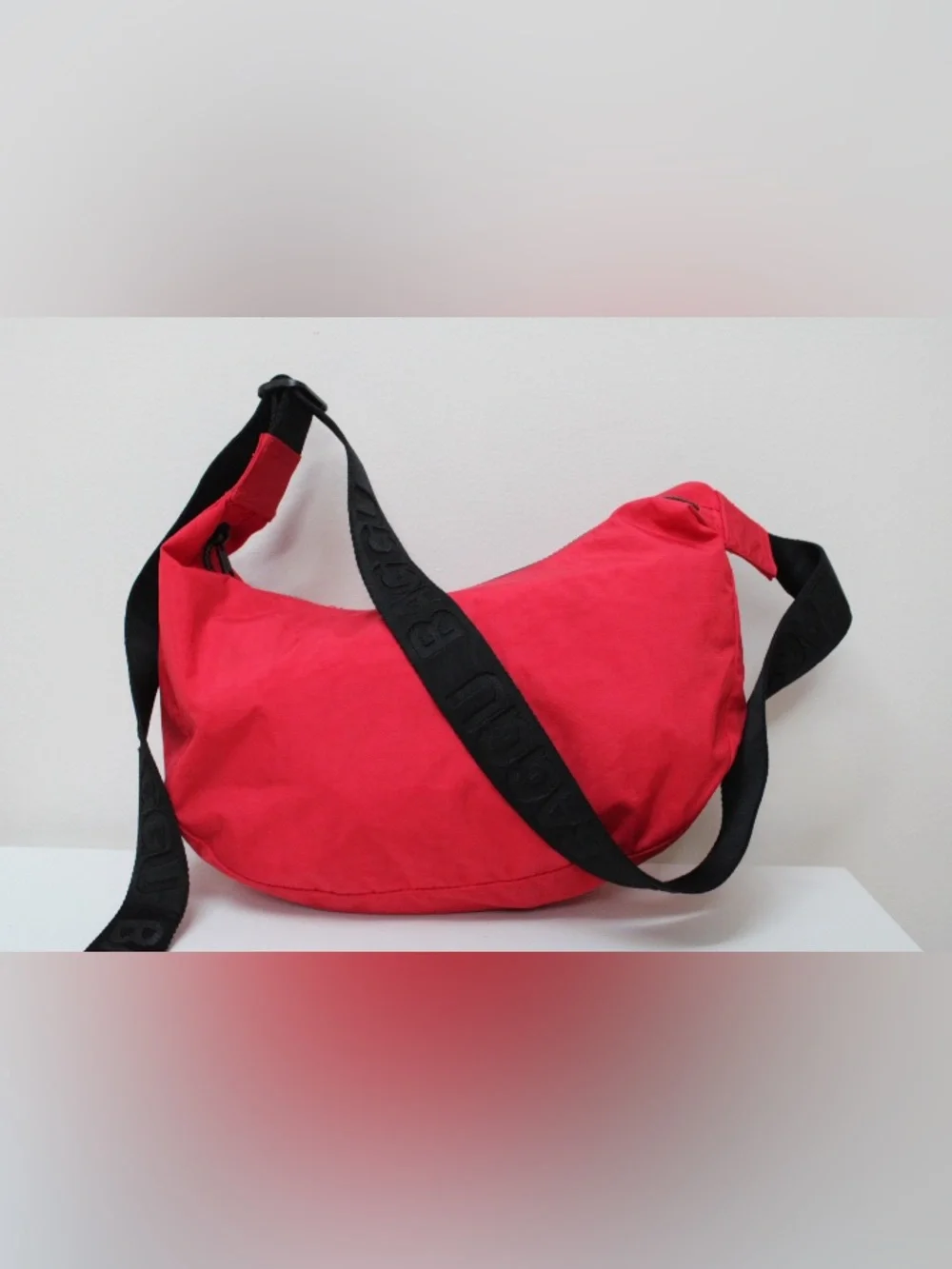 Baggu Crescent hobo bag